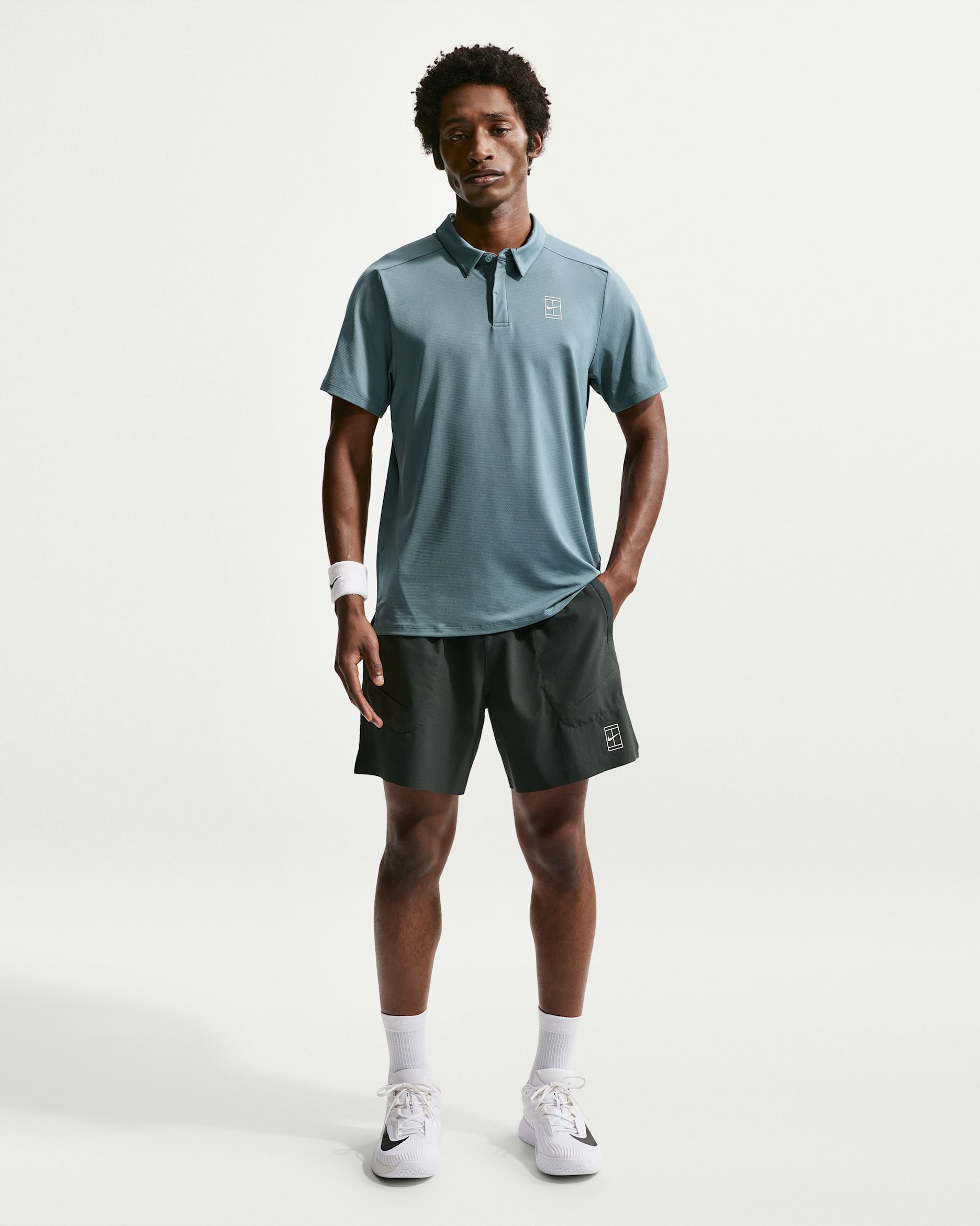 NikeCourt Advantage Men's Dri-FIT 6